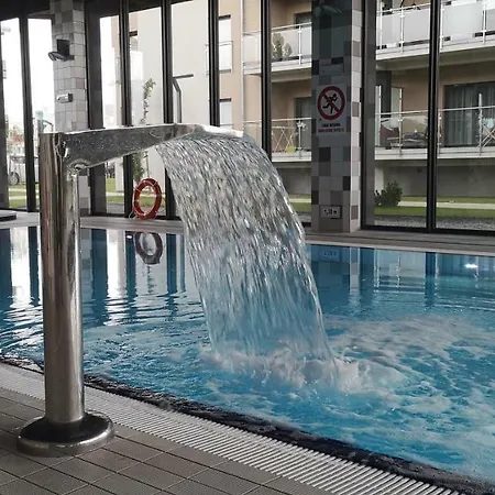 Apartament Krysztalowy - Osiedle Piec Morz Lägenhet